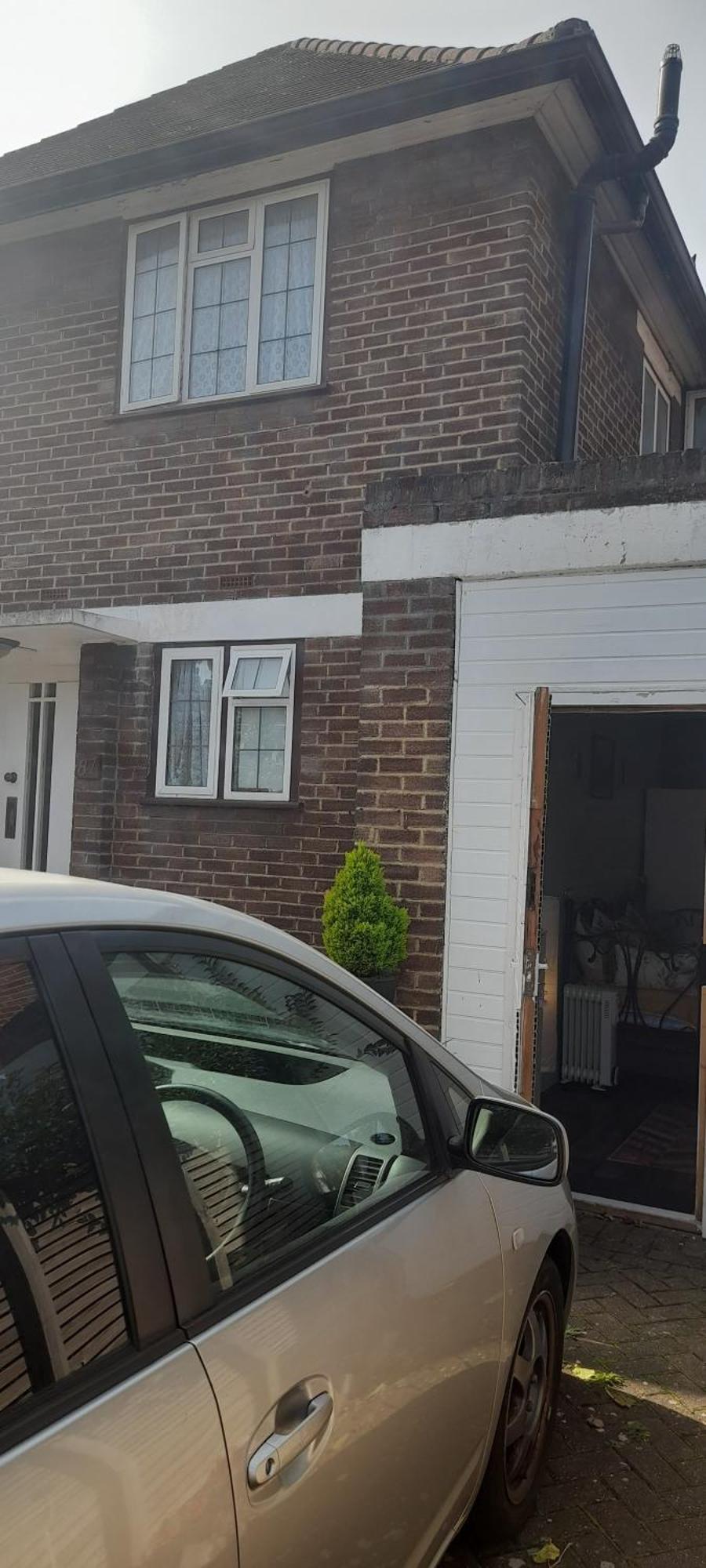 Private Extension With Bathroom And Kitchen Apartment London